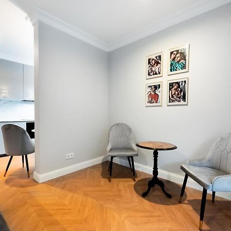 Stara Praga Superior Apartment وارسو المظهر الخارجي الصورة