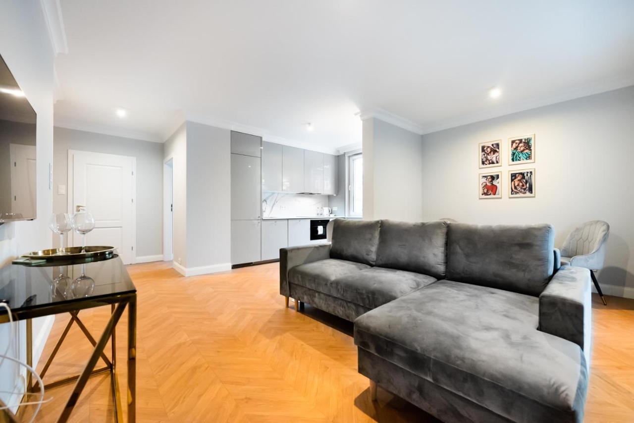 Stara Praga Superior Apartment وارسو المظهر الخارجي الصورة