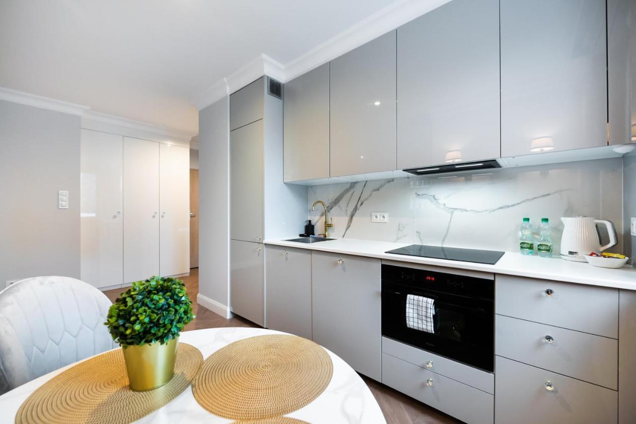 Stara Praga Superior Apartment وارسو المظهر الخارجي الصورة