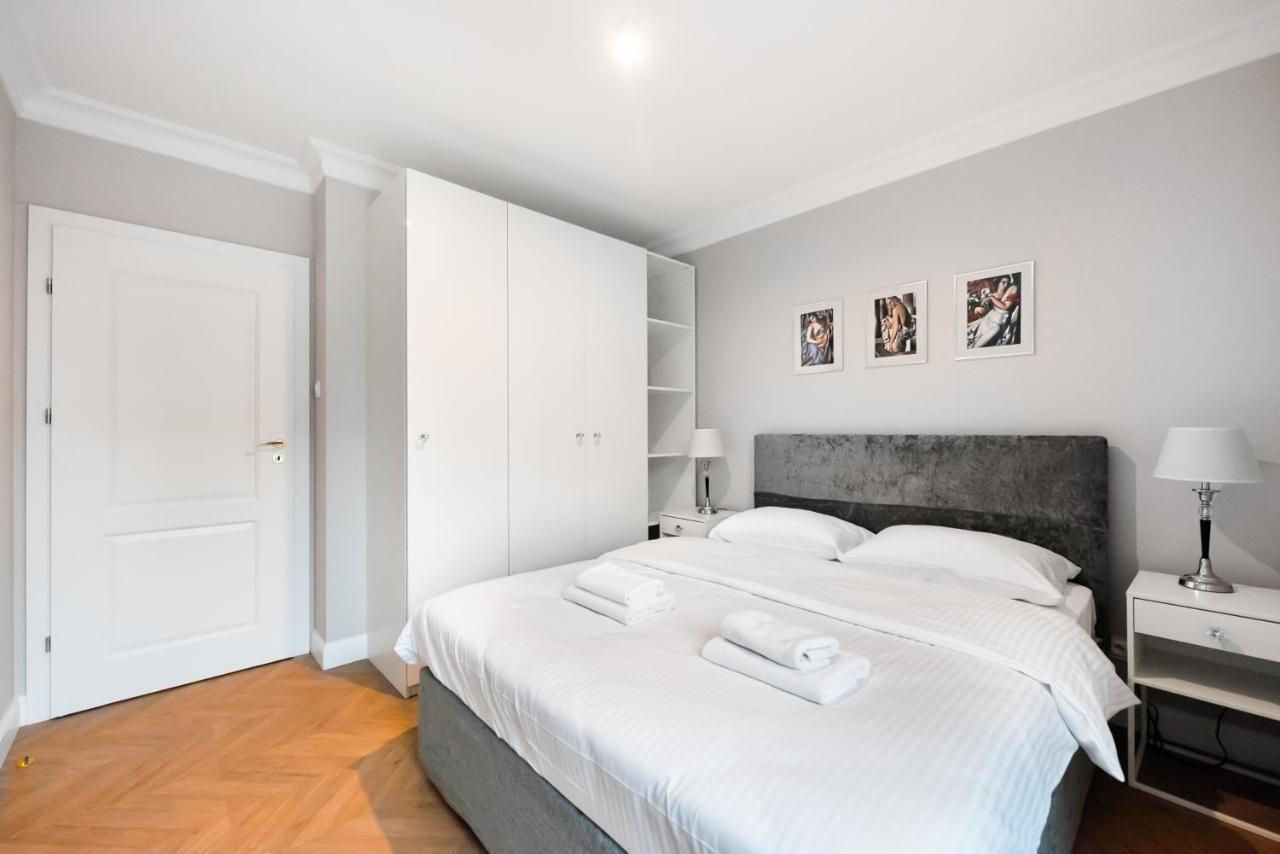 Stara Praga Superior Apartment وارسو المظهر الخارجي الصورة
