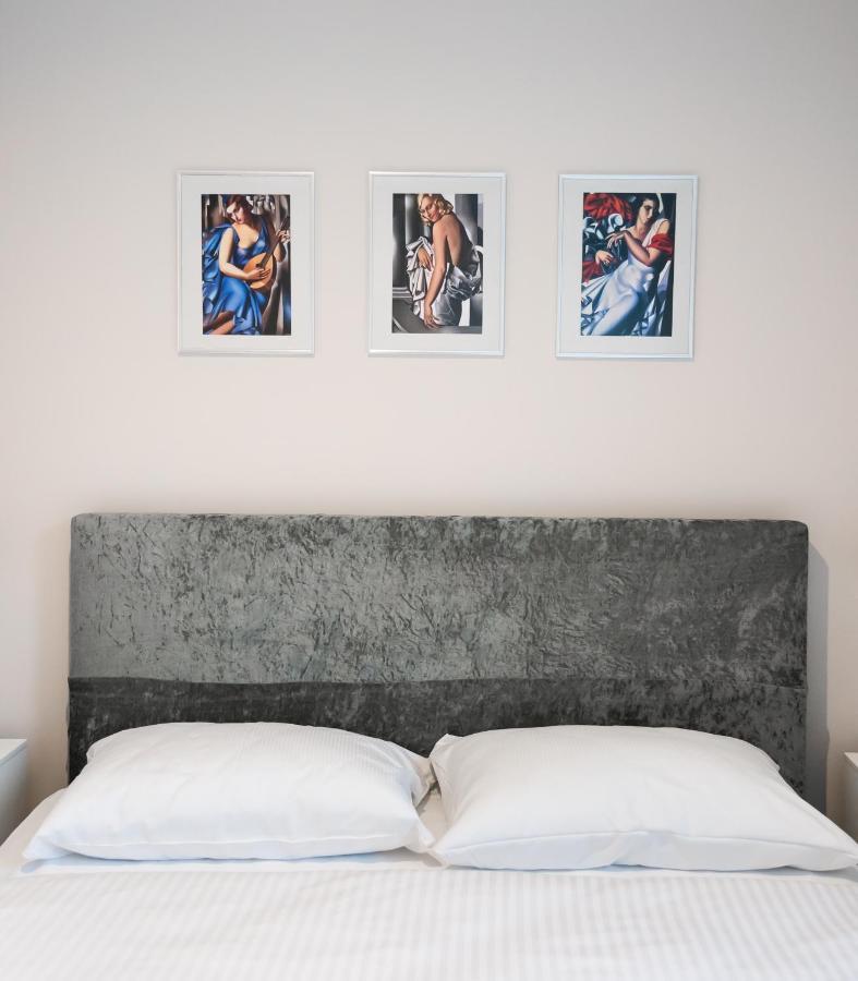Stara Praga Superior Apartment وارسو المظهر الخارجي الصورة